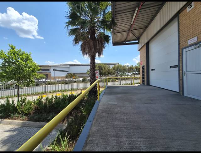 7,738M² WAREHOUSE TO LET IN SAMRAND BUSINESS PARK